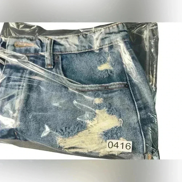 Fashion Nova Cooper Distressed Hi Rise Denim Shorts size Large - Picture 6 of 6